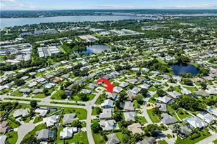 2040 NE Acapulco Dr, Jensen Beach, FL 34957 - Photo 49