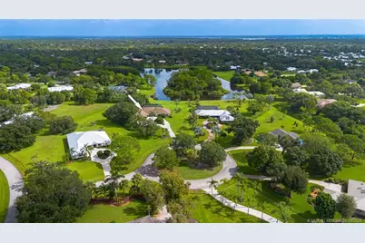 3495 SW Forest Hills Court, Palm City, FL 34990 - Photo 11