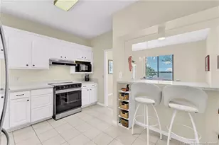 2560 NW Seagrass Dr, Palm City, FL 34990 - Photo 13