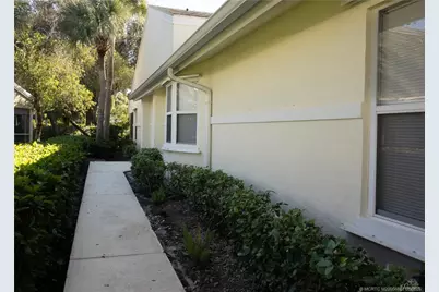 2425 SW Foxpoint Trail, Palm City, FL 34990 - Photo 5