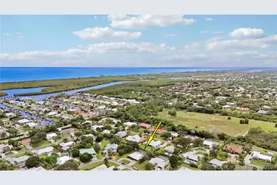 8303 SE Cumberland Circle, Hobe Sound, FL 33455 - Photo 5