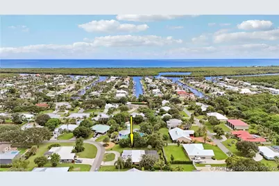 8303 SE Cumberland Circle, Hobe Sound, FL 33455 - Photo 7
