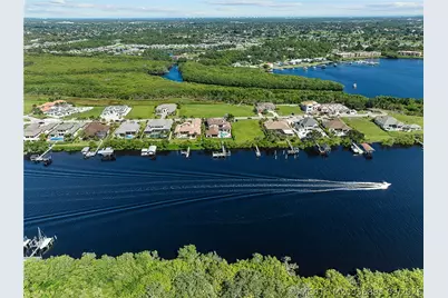 2761 SE North Lookout Boulevard, Port Saint Lucie, FL 34984 - Photo 7