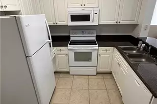 257 SE Kitching Cir, Stuart, FL 34994 - Photo 9