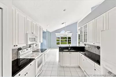 434 SW Horseshoe Circle, Port Saint Lucie, FL 34986 - Photo 31