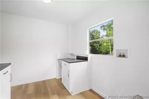 807 SE Weir St, Stuart, FL 34994 - Photo 17
