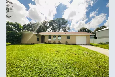 544 SE Chapman Avenue, Port Saint Lucie, FL 34984 - Photo 1
