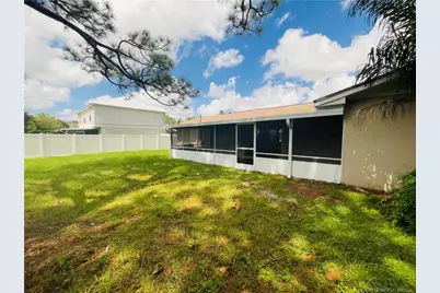 544 SE Chapman Avenue, Port Saint Lucie, FL 34984 - Photo 11