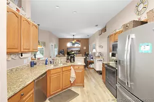 1185 SW Janette Ave, Port Saint Lucie, FL 34953 - Photo 9