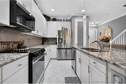 651 SW Glen Crest Way, Stuart, FL 34997 - Photo 13