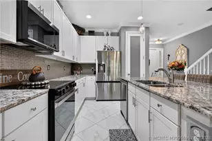 651 SW Glen Crest Way, Stuart, FL 34997 - Photo 13
