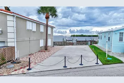5 Nettles Boulevard, Jensen Beach, FL 34957 - Photo 5