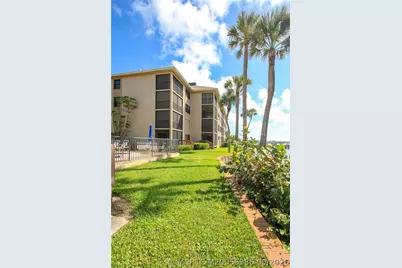 4620 NE Sandpebble Trace #403, Stuart, FL 34996 - Photo 7