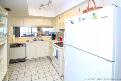 4620 NE Sandpebble Trace #403, Stuart, FL 34996 - Photo 11