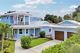 1002 SE Riverside Dr, Stuart, FL 34996 - Photo 1