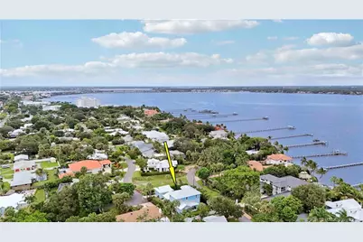 1002 SE Riverside Drive, Stuart, FL 34996 - Photo 13