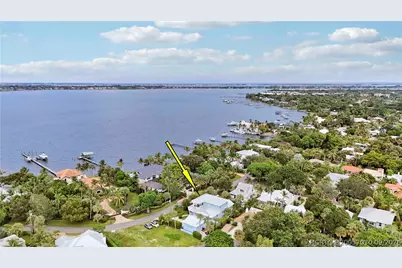1002 SE Riverside Drive, Stuart, FL 34996 - Photo 9