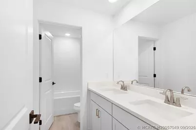 411 SE Via Sangro, Port Saint Lucie, FL 34952 - Photo 37