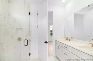 411 SE Via Sangro, Port Saint Lucie, FL 34952 - Photo 29