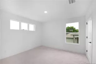 411 SE Via Sangro, Port Saint Lucie, FL 34952 - Photo 31