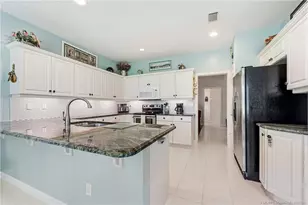 3663 SE Cambridge Dr, Stuart, FL 34997 - Photo 7
