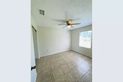2813 SE Ironton Avenue, Port Saint Lucie, FL 34952 - Photo 9