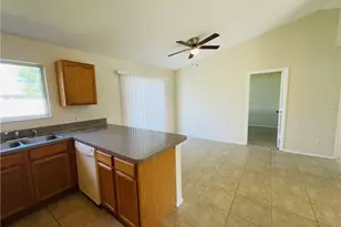 2813 SE Ironton Ave, Port Saint Lucie, FL 34952 - Photo 5
