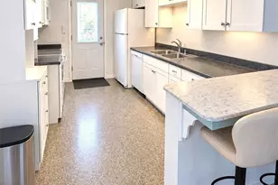 1621 NE Maureen Ct NE, Jensen Beach, FL 34957 - Photo 3