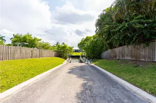 1123 SW Oak Hollow Ct, Palm City, FL 34990 - Photo 33