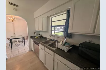 1689 SE Floresta Drive, Port Saint Lucie, FL 34983 - Photo 25