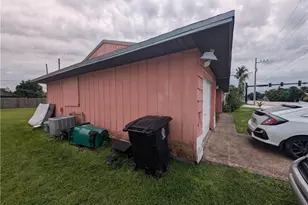 1689 SE Floresta Dr, Port Saint Lucie, FL 34983 - Photo 55