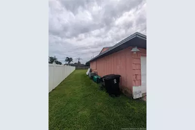 1689 SE Floresta Drive, Port Saint Lucie, FL 34983 - Photo 57