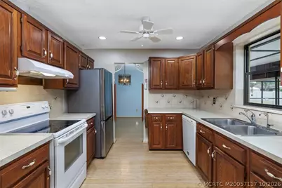 160 SE Duxbury Avenue, Port Saint Lucie, FL 34983 - Photo 19