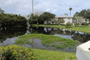 1526 SE Royal Green Cir, Port Saint Lucie, FL 34952 - Photo 17