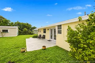 1357 SE Oakmont Ln SE, Port Saint Lucie, FL 34952 - Photo 37