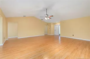 7130 SE Lillian Ct, Stuart, FL 34997 - Photo 5