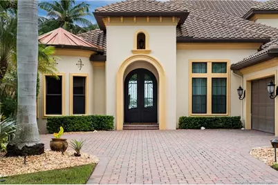 1395 SE Saint Lucie Boulevard, Stuart, FL 34996 - Photo 1