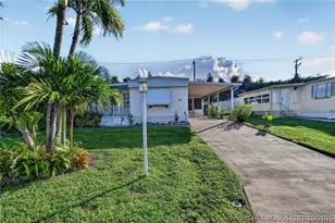 8051 SE Homestead Ave, Hobe Sound, FL 33455 - Photo 3