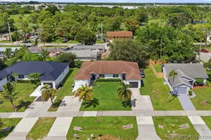 2593 SE Indian St, Stuart, FL 34997 - Photo 5