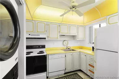 5111 SE Miles Grant Road #204, Stuart, FL 34997 - Photo 19