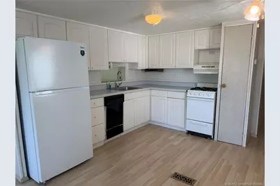 603 Tahiti Way NE, Jensen Beach, FL 34957 - Photo 5