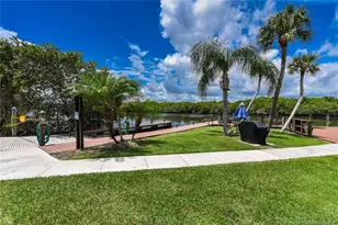 541 SW South River Dr, Stuart, FL 34997 - Photo 43