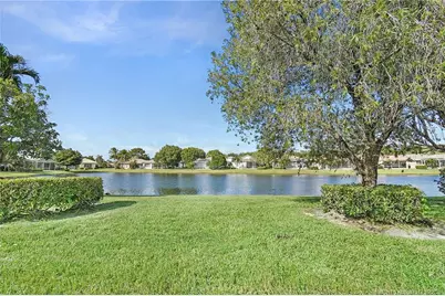 9145 Bay Point Circle, West Palm Beach, FL 33411 - Photo 5