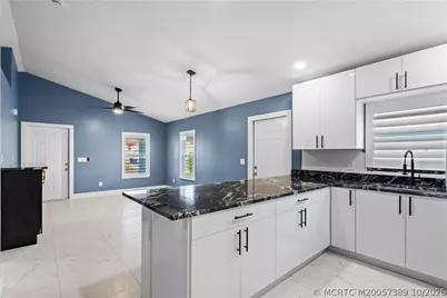 5807 SE Mitzi Lane, Stuart, FL 34997 - Photo 7