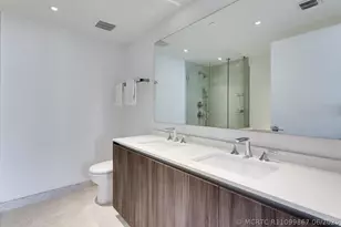 488 NE 18th St, Miami, FL 33132 - Photo 11
