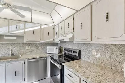 1050 Citrus #202, Delray Beach, FL 33445 - Photo 9