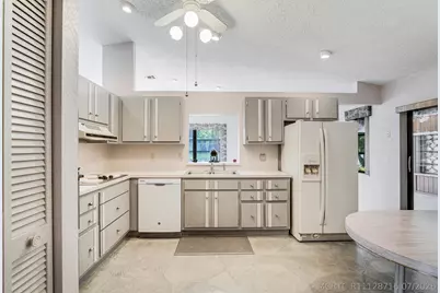 8421 Bonita Isle Drive, Lake Worth, FL 33467 - Photo 9