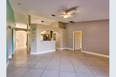 1407 SE Grapeland Avenue, Port Saint Lucie, FL 34952 - Photo 9