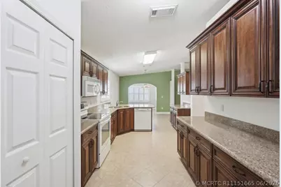 6144 Alexandria Circle, Fort Pierce, FL 34982 - Photo 13