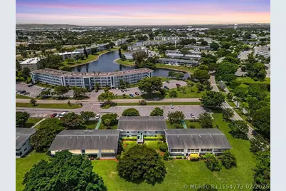 301 Farnham M #301, Deerfield Beach, FL 33442 - Photo 3